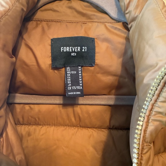 Forever 21 Men's Tan Puffer Jacket - Picture 9 of 11